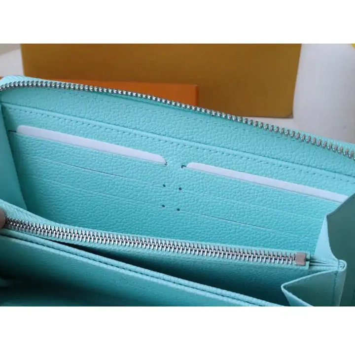 LV Bag 2209DJ0069 0801